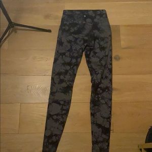 Tye dye lulu lemon winder under leggings